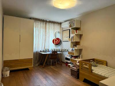 квартира по адресу Межигорская ул., 28