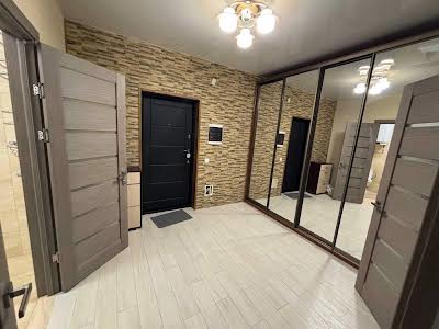 квартира за адресою Драгоманова вул., 2