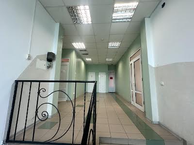 коммерческая по адресу галицька, 1