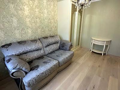 квартира за адресою Загорівська вул. (Багговутівська), 8/10
