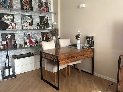 квартира за адресою Олени Пчілки вул., 8