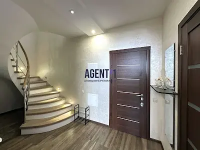 квартира за адресою Миру вул., 15-А