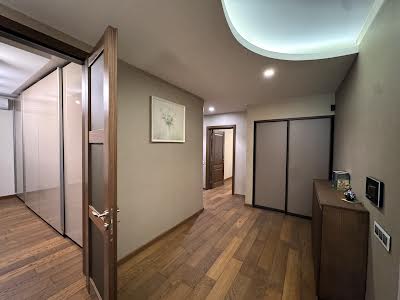 квартира по адресу Межигорская ул., 28