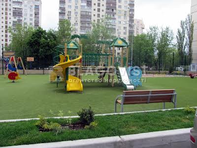 квартира за адресою Патріарха Мстислава Скрипника вул., 40