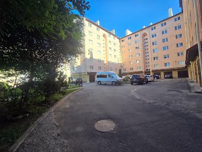 квартира за адресою Курбаса, 7