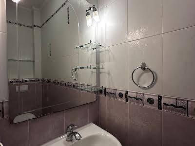 квартира за адресою Шота Руставелі вул., 33-Б