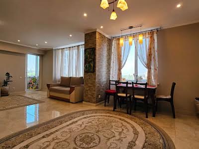 квартира за адресою Дніпровська набережна вул., 1-А