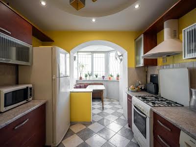 квартира за адресою Скворцова, 2
