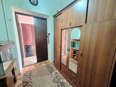 квартира за адресою Довженка вул., 13