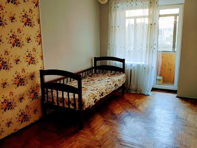 квартира за адресою Івана Миколайчука вул., 16