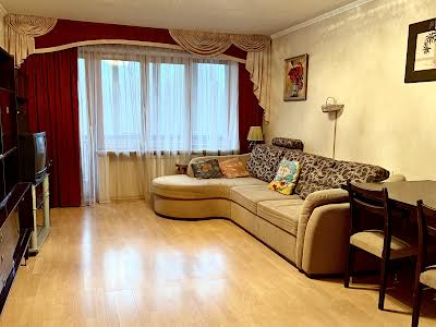 квартира за адресою Озерна, 9