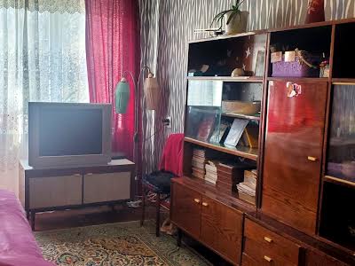 квартира за адресою Лахтинська вул., 15