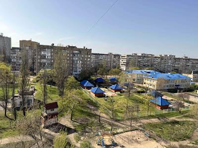 квартира за адресою Героїв полку 