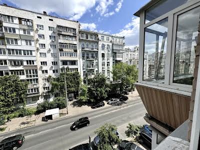квартира за адресою Шота Руставелі вул., 27