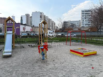 квартира за адресою Харківське шосе, 174б