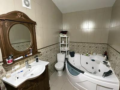 квартира за адресою Вишнева вул., 3