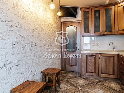 квартира за адресою Соборна вул., 126/17