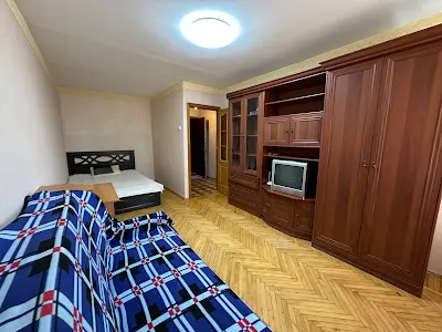 квартира за адресою Вереснева вул., 17/101