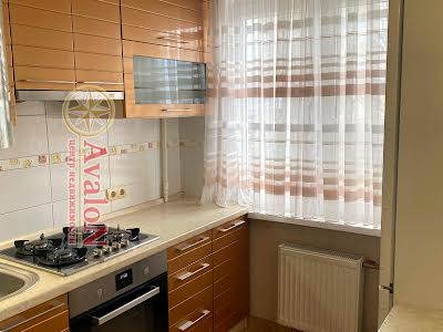 квартира за адресою Паустовського, 27