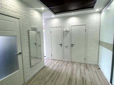 квартира по адресу Драгоманова ул., 2
