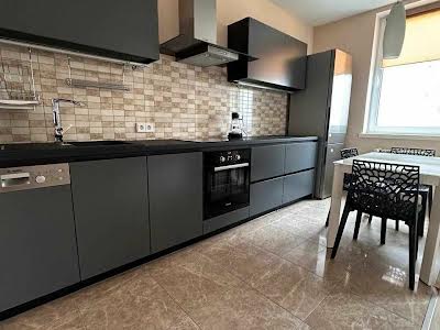 квартира за адресою Левітана вул., 3