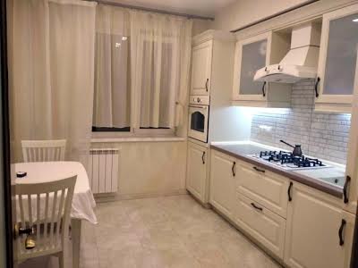 квартира за адресою Зої Гайдай вул., 10