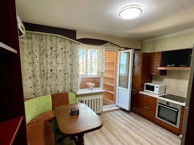 квартира за адресою Урлівська вул., 19