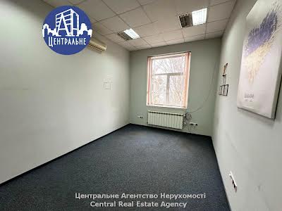 комерційна за адресою Чернівці, Конституційна вул. (28 Червня), 62