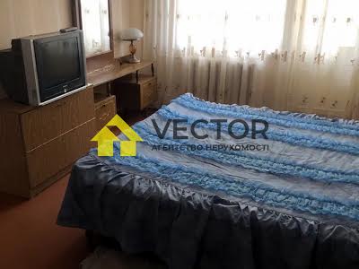 квартира за адресою Навроцького вул., 7