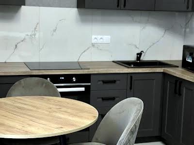 квартира за адресою Михайлівська вул., 8