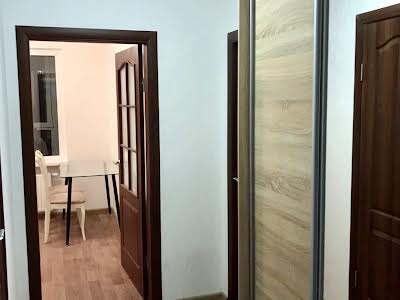 квартира за адресою Софії Русової вул., 7Г