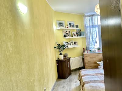 квартира за адресою Регенераторна вул., 4 к10