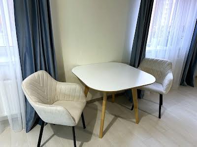 квартира за адресою Щаслива вул., 7а
