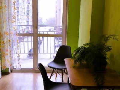 квартира за адресою Метрологічна вул., 13
