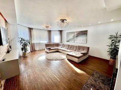 квартира за адресою Січова вул., 38