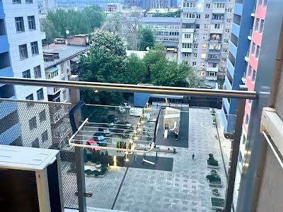 квартира за адресою Володимира Моссаковського вул. (Клари Цеткін), 3