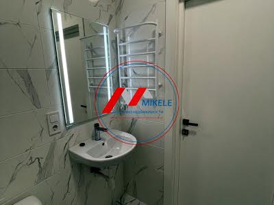 квартира за адресою Залізнична вул., 32