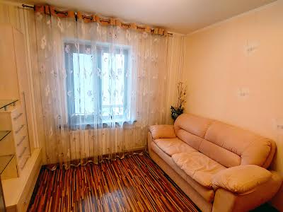 квартира за адресою Прирічна вул., 37