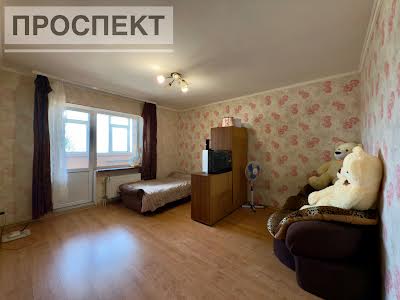 квартира за адресою Воскресенська вул., 13-Б