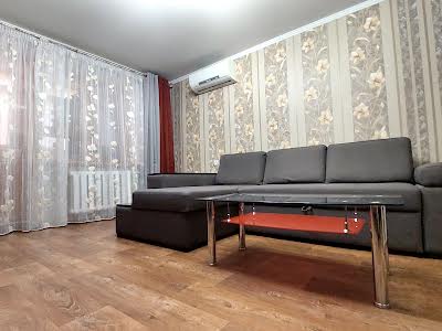 квартира за адресою Садовая, 9