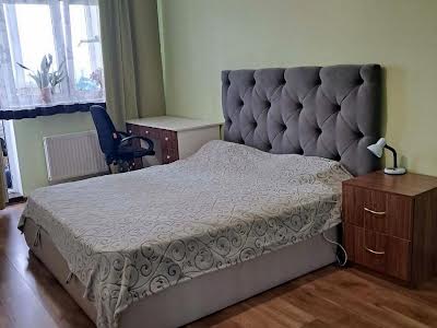 квартира за адресою Сім’ї Кульженків вул. (Дехтяренка Петра), 33