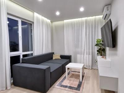 квартира за адресою Михайла Максимовича вул. (Онуфрія Трутенка), 26е