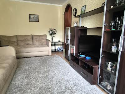 квартира за адресою Холодноярської бригади, 10