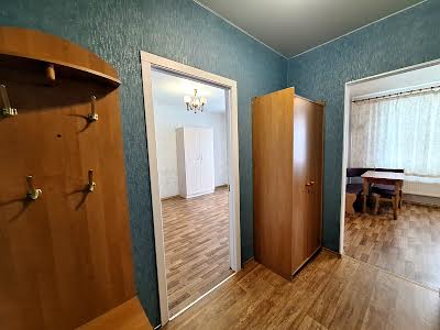 квартира за адресою Вишнева, 26