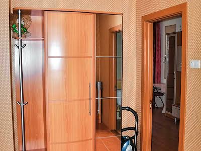квартира за адресою Середньофонтанська вул., 19в