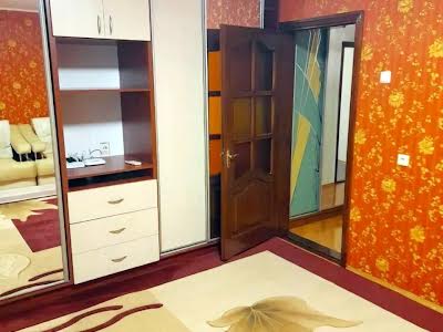 квартира по адресу Соломии Крушельницкой ул., 5
