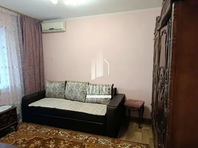 квартира за адресою Академіка Глушкова просп., 45