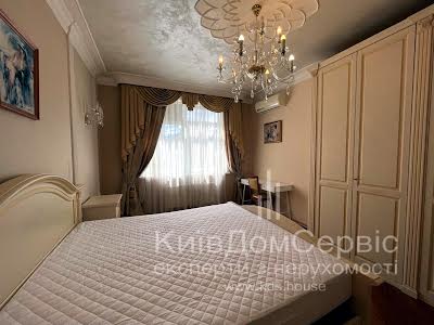 квартира за адресою Кудрявський узвіз, 3-Б