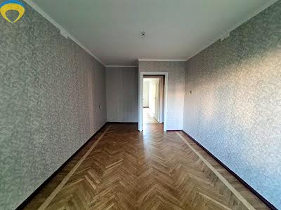 квартира за адресою Генерала Петрова вул., 52