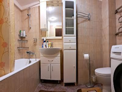 квартира за адресою Полуничний пров., 31